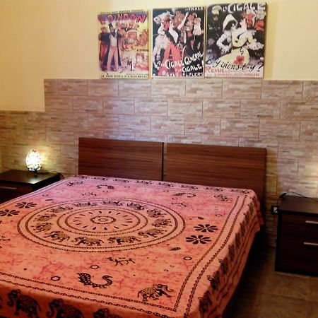 Bed&Breakfast La Casetta SantʼAlessio Siculo Δωμάτιο φωτογραφία