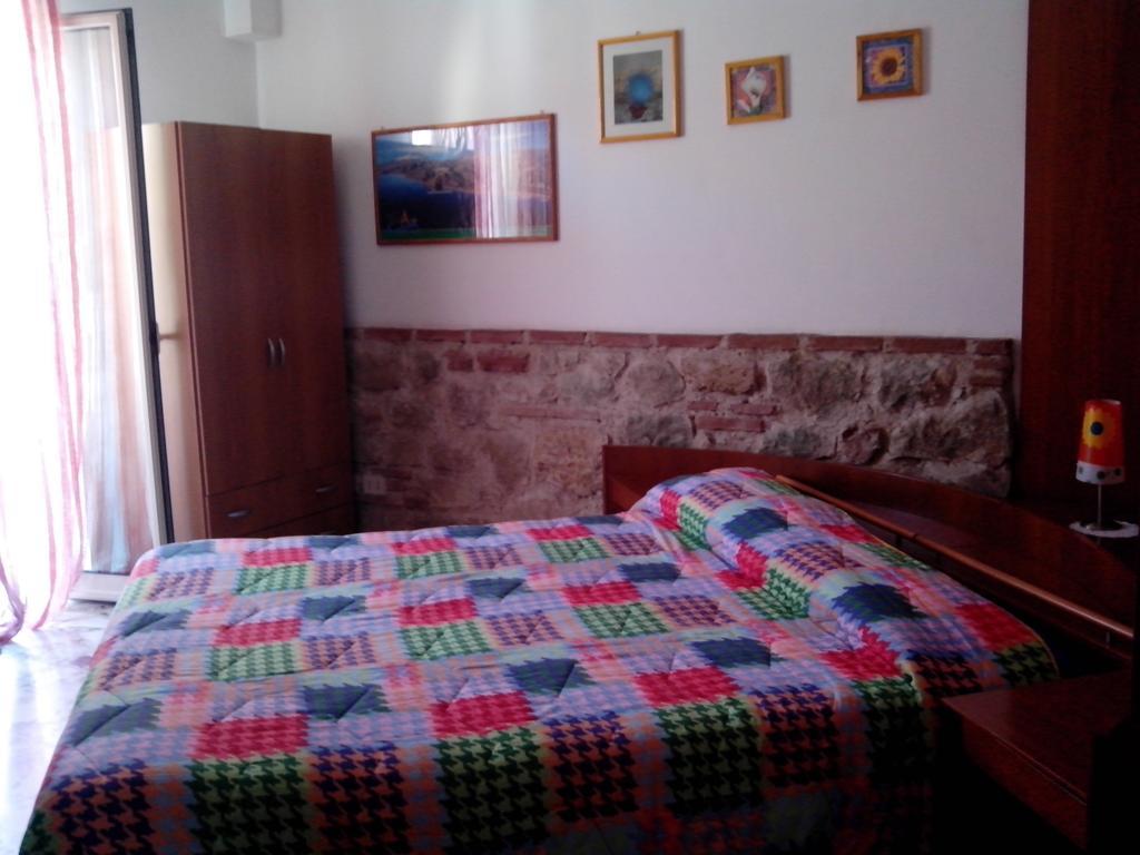 Bed&Breakfast La Casetta SantʼAlessio Siculo Δωμάτιο φωτογραφία