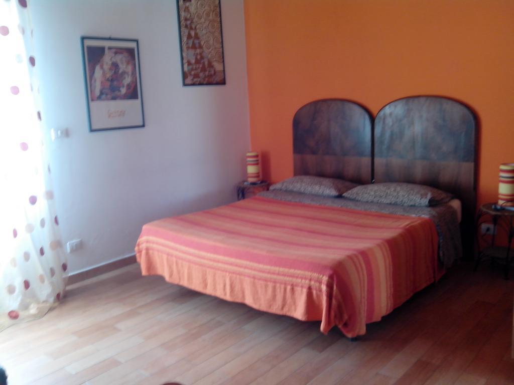 Bed&Breakfast La Casetta SantʼAlessio Siculo Δωμάτιο φωτογραφία